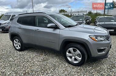 Внедорожник / Кроссовер Jeep Compass 2018 в 