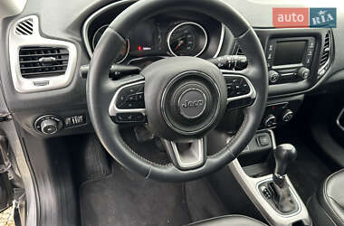 Внедорожник / Кроссовер Jeep Compass 2018 в 