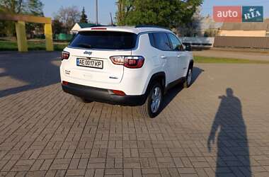 Позашляховик / Кросовер Jeep Compass 2022 в 