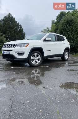 Внедорожник / Кроссовер Jeep Compass 2017 в 