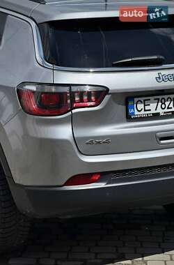 Внедорожник / Кроссовер Jeep Compass 2018 в 