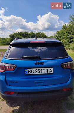 Внедорожник / Кроссовер Jeep Compass 2018 в 