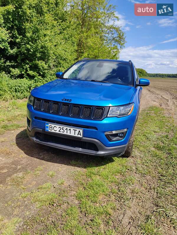 Внедорожник / Кроссовер Jeep Compass 2018 в 