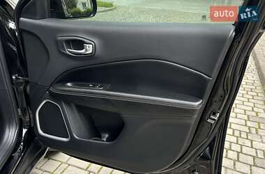 Внедорожник / Кроссовер Jeep Compass 2020 в 