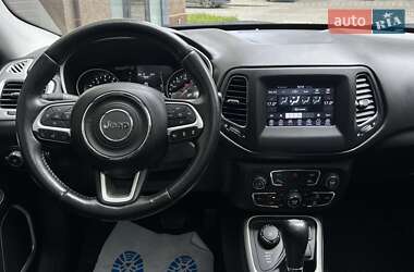 Внедорожник / Кроссовер Jeep Compass 2020 в 