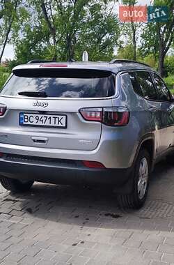 Внедорожник / Кроссовер Jeep Compass 2022 в 