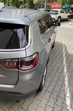 Внедорожник / Кроссовер Jeep Compass 2023 в 