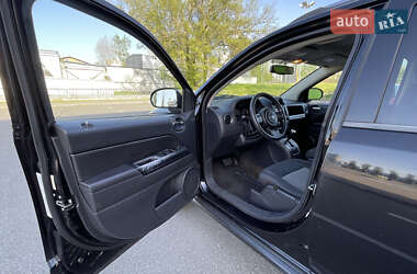 Внедорожник / Кроссовер Jeep Compass 2014 в 