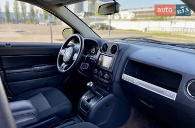 Внедорожник / Кроссовер Jeep Compass 2014 в 