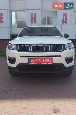 Внедорожник / Кроссовер Jeep Compass 2017 в 