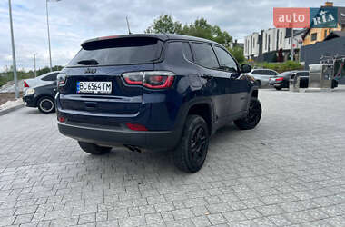 Внедорожник / Кроссовер Jeep Compass 2018 в 