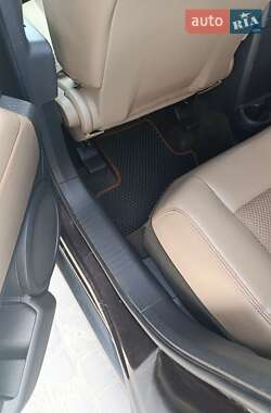 Внедорожник / Кроссовер Jeep Compass 2013 в 