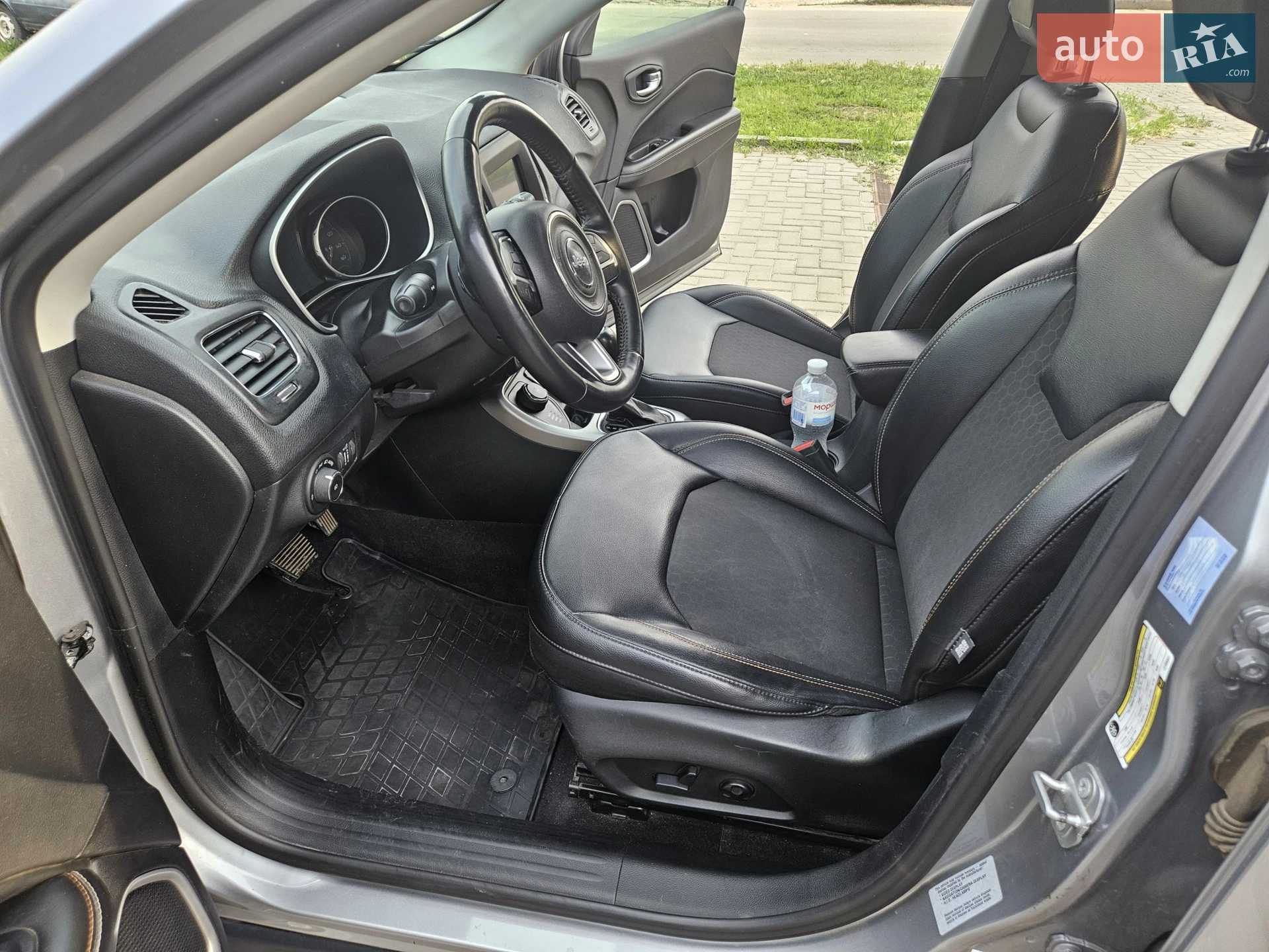 2017 Jeep Compass - мініатюра 32
