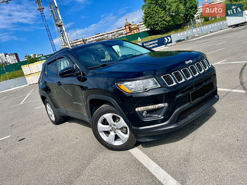 Внедорожник / Кроссовер Jeep Compass 2017 в Киеве