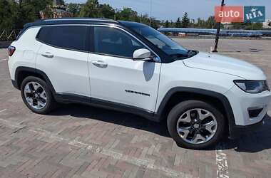 Внедорожник / Кроссовер Jeep Compass 2019 в 