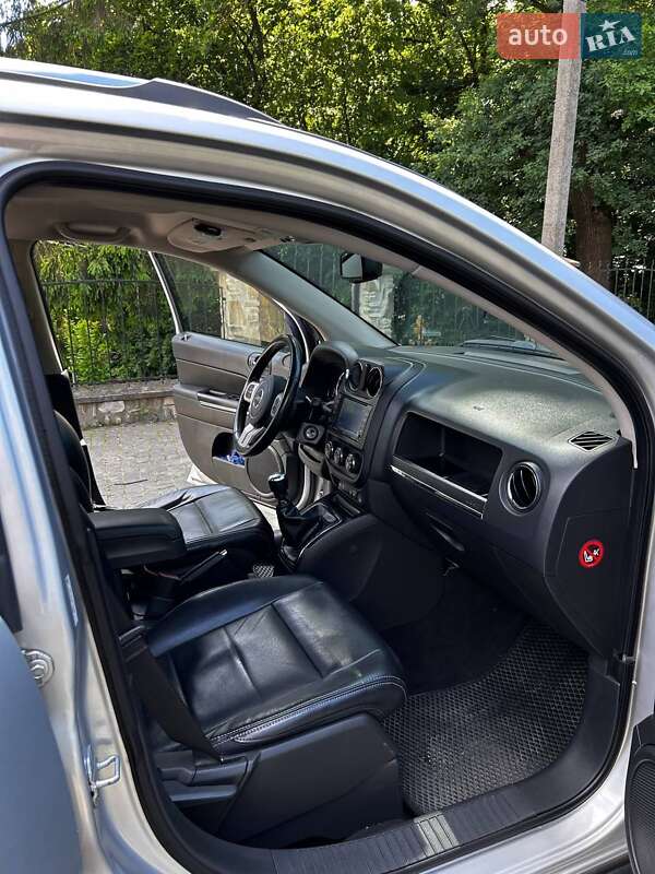 Позашляховик / Кросовер Jeep Compass 2011 в Чернівцях