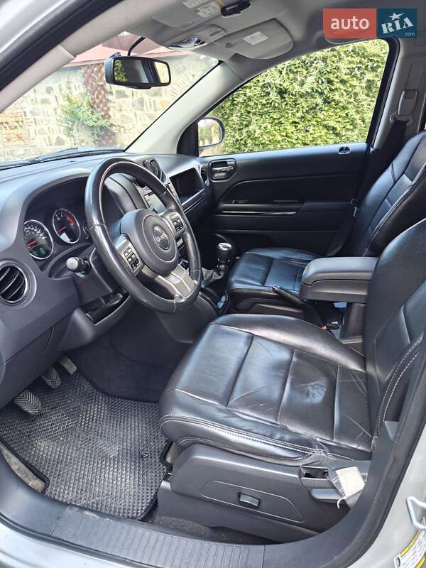 Позашляховик / Кросовер Jeep Compass 2011 в Чернівцях