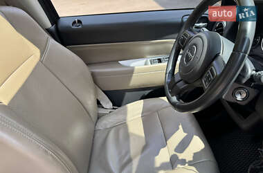 Внедорожник / Кроссовер Jeep Compass 2014 в 