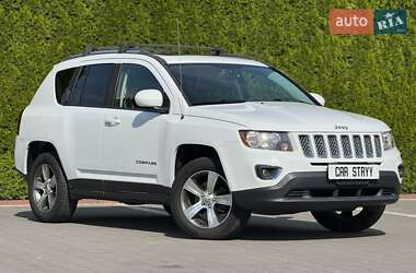 Внедорожник / Кроссовер Jeep Compass 2015 в 