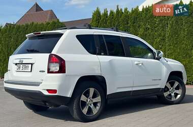 Внедорожник / Кроссовер Jeep Compass 2015 в 