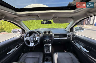 Внедорожник / Кроссовер Jeep Compass 2015 в 