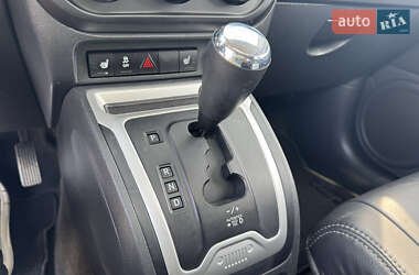 Внедорожник / Кроссовер Jeep Compass 2015 в 