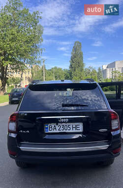 Внедорожник / Кроссовер Jeep Compass 2014 в Киеве
