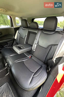 Внедорожник / Кроссовер Jeep Compass 2017 в 