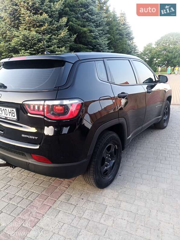 Внедорожник / Кроссовер Jeep Compass 2017 в Киеве