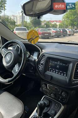 Внедорожник / Кроссовер Jeep Compass 2019 в 