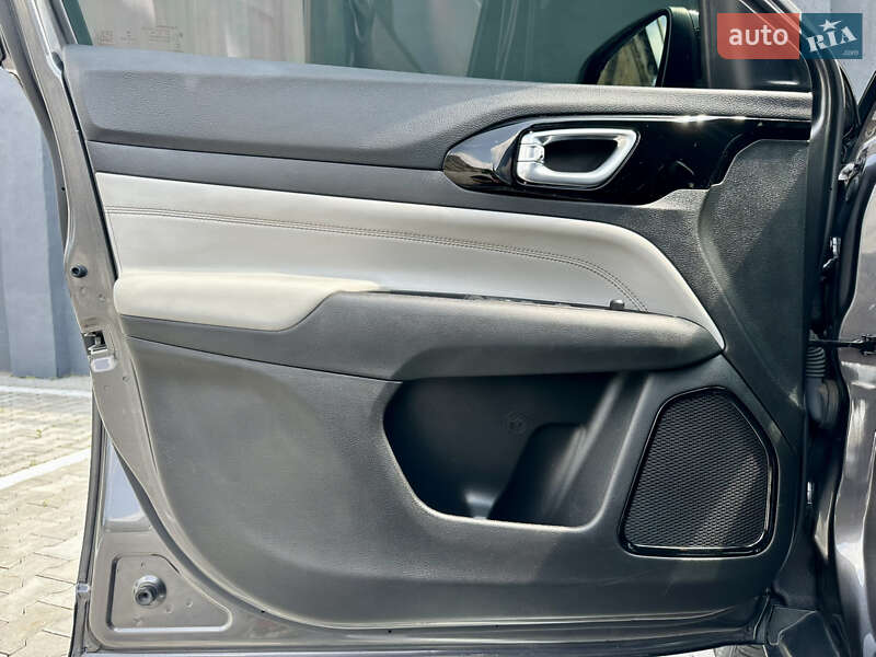 Внедорожник / Кроссовер Jeep Compass 2022 в Киеве