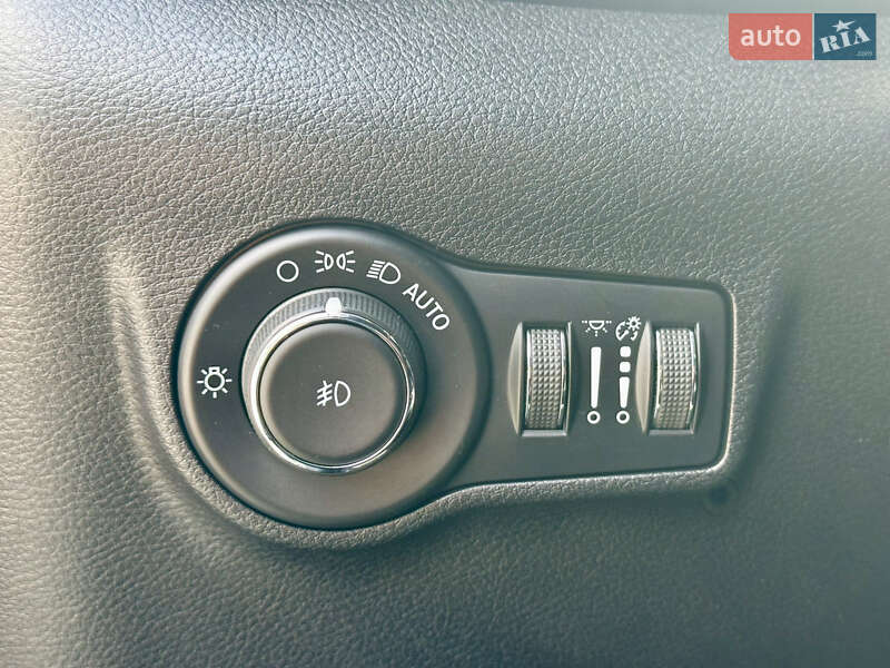 Внедорожник / Кроссовер Jeep Compass 2022 в Киеве