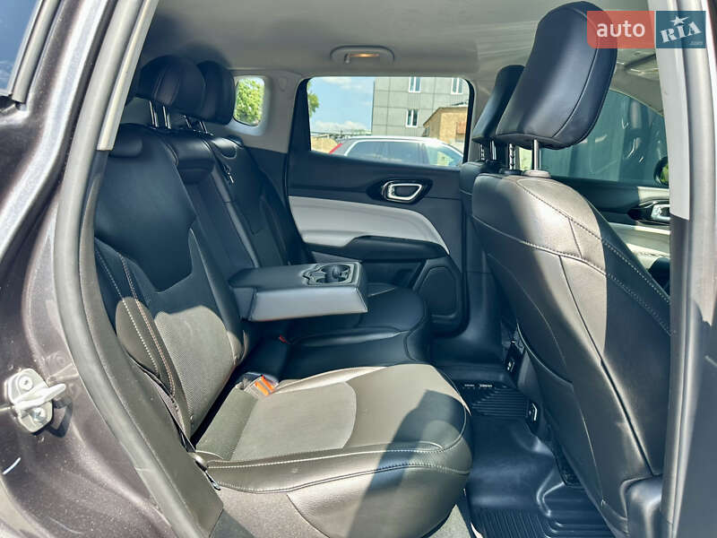 Внедорожник / Кроссовер Jeep Compass 2022 в Киеве
