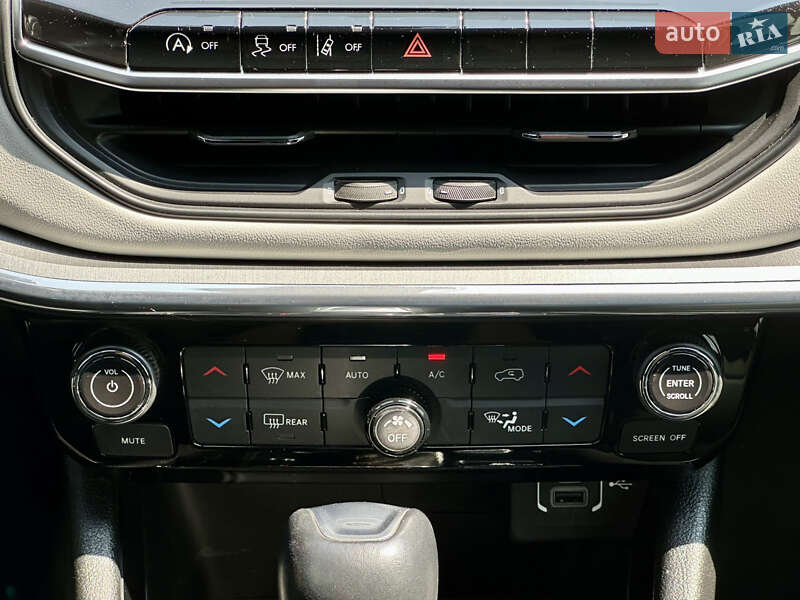 Внедорожник / Кроссовер Jeep Compass 2022 в Киеве