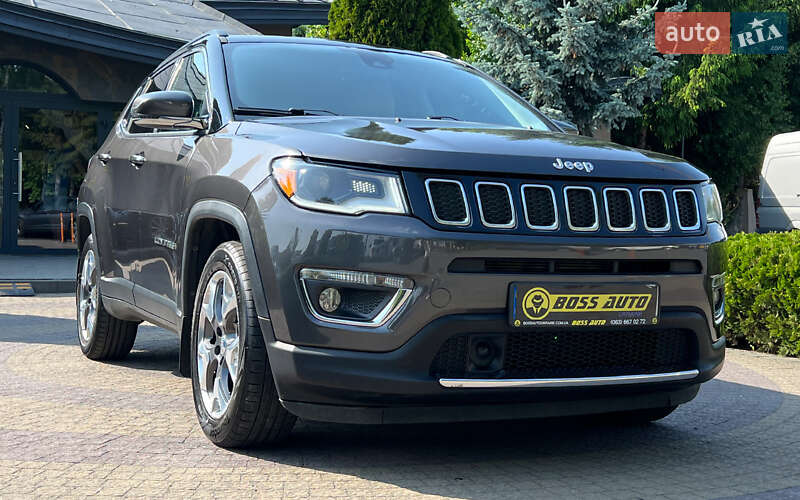 Внедорожник / Кроссовер Jeep Compass 2017 в 