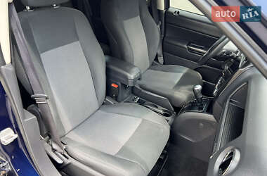 Позашляховик / Кросовер Jeep Compass 2012 в 