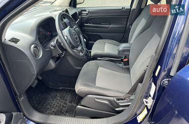 Позашляховик / Кросовер Jeep Compass 2012 в 