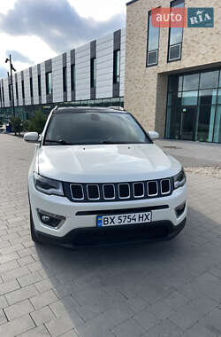 Внедорожник / Кроссовер Jeep Compass 2018 в 