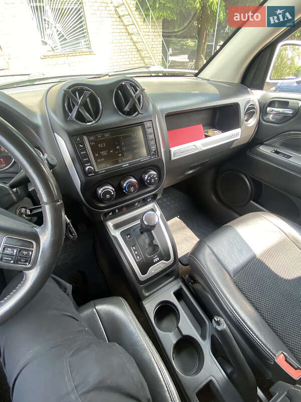 Позашляховик / Кросовер Jeep Compass 2013 в Солоному