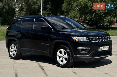 Внедорожник / Кроссовер Jeep Compass 2018 в 