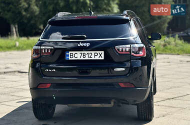 Внедорожник / Кроссовер Jeep Compass 2018 в 