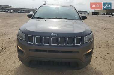 Внедорожник / Кроссовер Jeep Compass 2019 в 