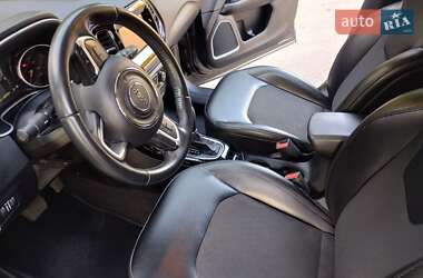 Внедорожник / Кроссовер Jeep Compass 2019 в 