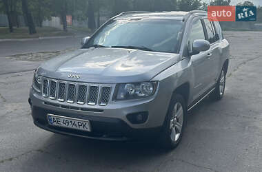 Внедорожник / Кроссовер Jeep Compass 2015 в Каменском