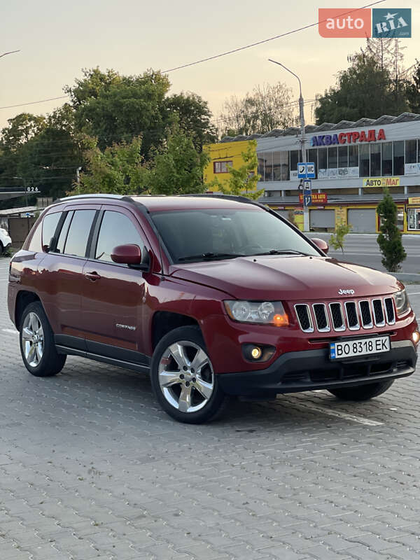 Позашляховик / Кросовер Jeep Compass 2014 в 
