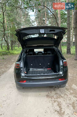 Внедорожник / Кроссовер Jeep Compass 2020 в 