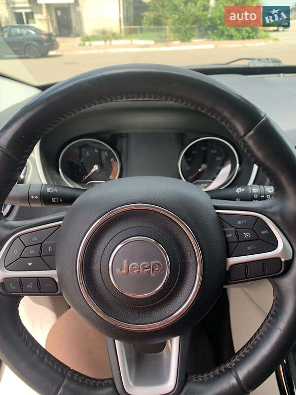 Внедорожник / Кроссовер Jeep Compass 2017 в Березане