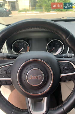 Внедорожник / Кроссовер Jeep Compass 2017 в 