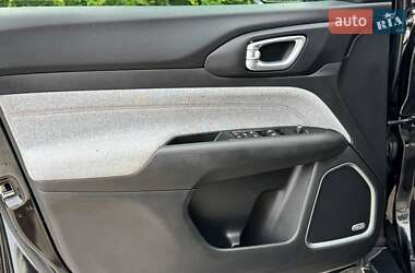 Внедорожник / Кроссовер Jeep Compass 2021 в 