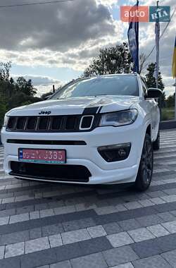 Внедорожник / Кроссовер Jeep Compass 2020 в 